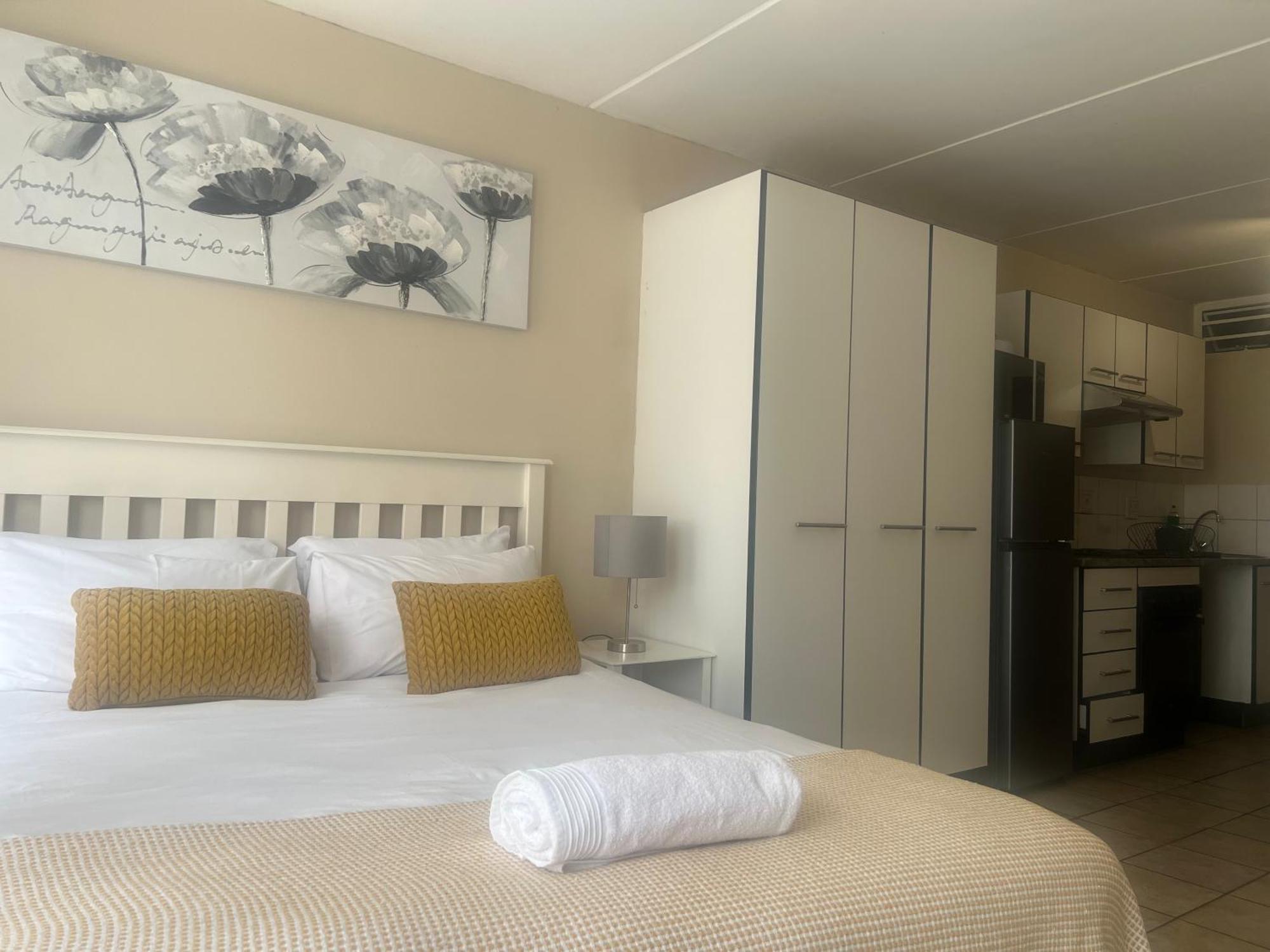 Smart And Cozy Studio With Netflix And Showmax 프레토리아 외부 사진